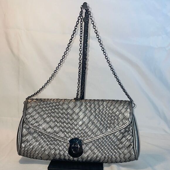 Urban Expressirnt Silver Hand Pouch with chain - Picture 1 of 12